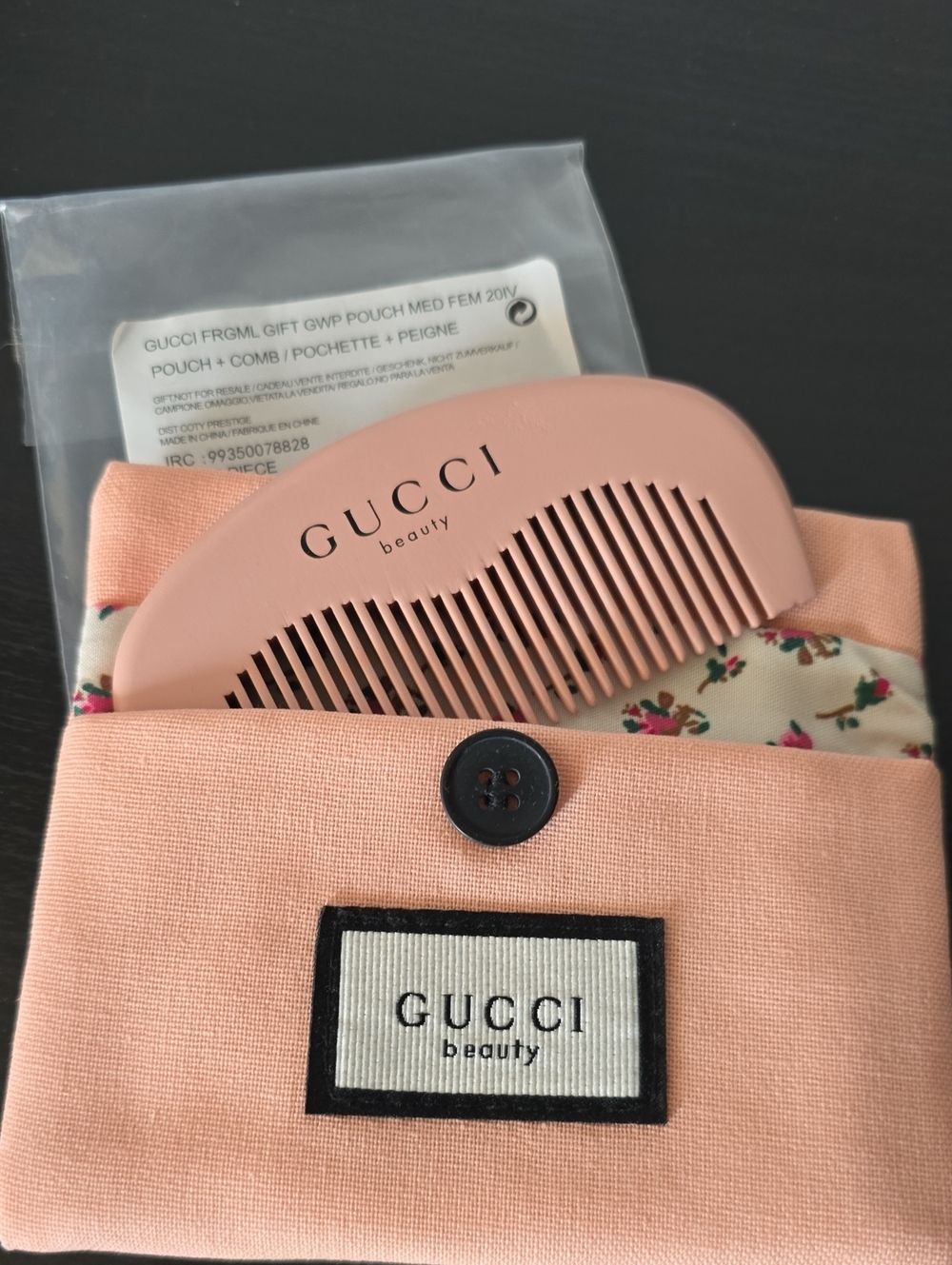 Gucci comb and pouch